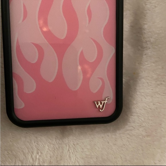 Pink flames Wildflower XR case - Picture 5 of 7